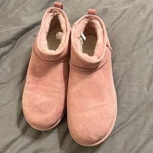 Excellent Condition Horizon Pink Ugg Ultra Mini